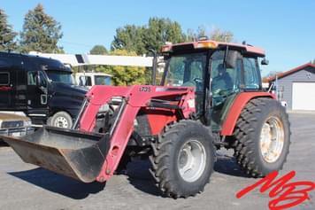 Main image Case IH Farmall 105U